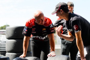Michael Lewis confers with EFFORT Racing Team Engineer Stefan Pfeifer as they prepare for Round 20 of the Pirelli World Challenge.